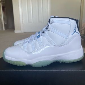 Air Jordan 11 Retro Legend Blue 4Y NWB